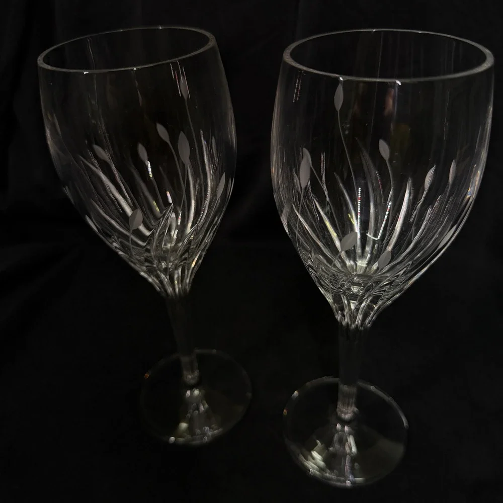 Mikasa Petals Crystal Wine Glasses Set of 2 Etched Floral Ribbed Stem 8.75 in